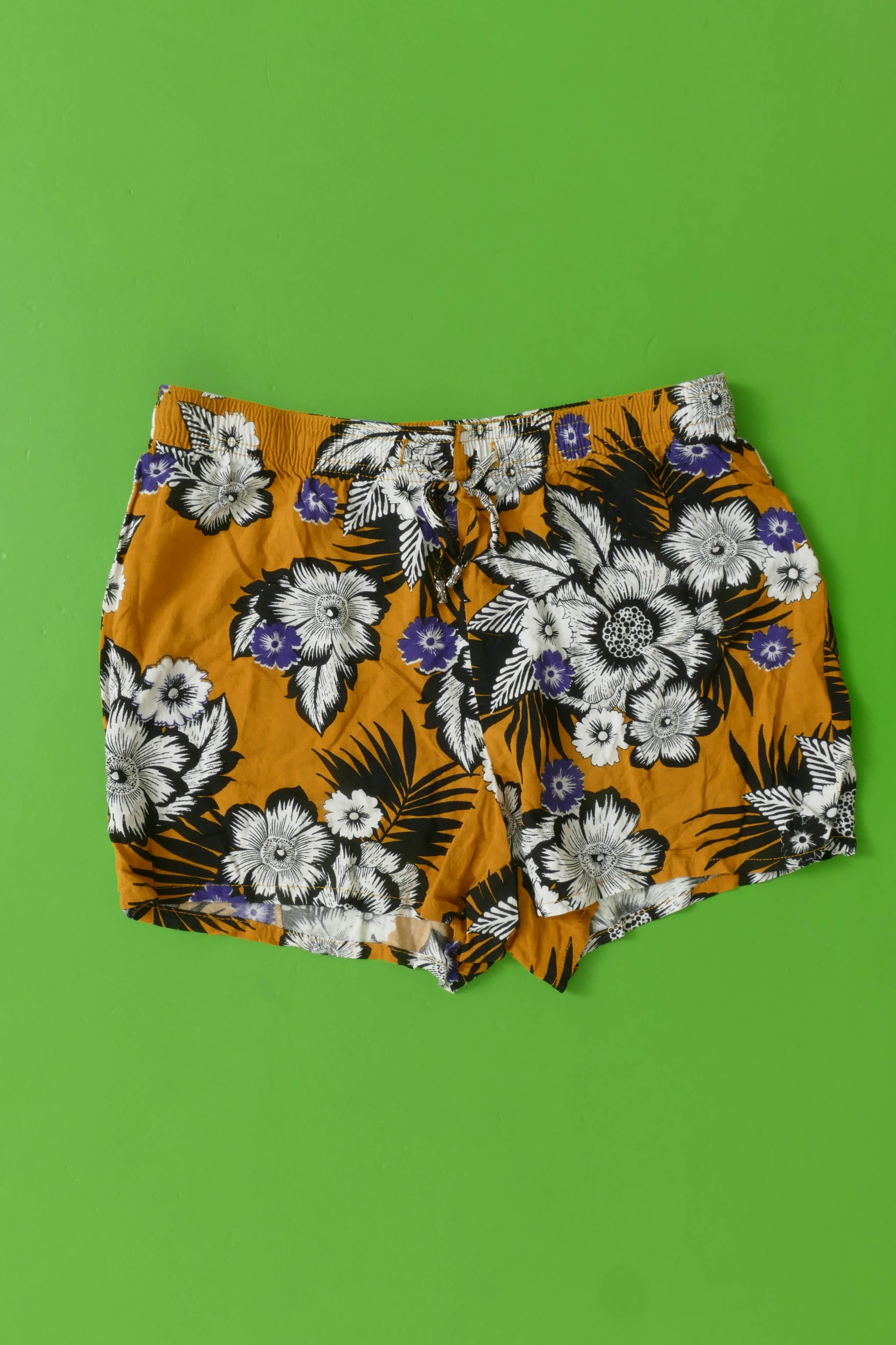 L&uuml;hikesed p&uuml;ksid EU 38 - Papaya