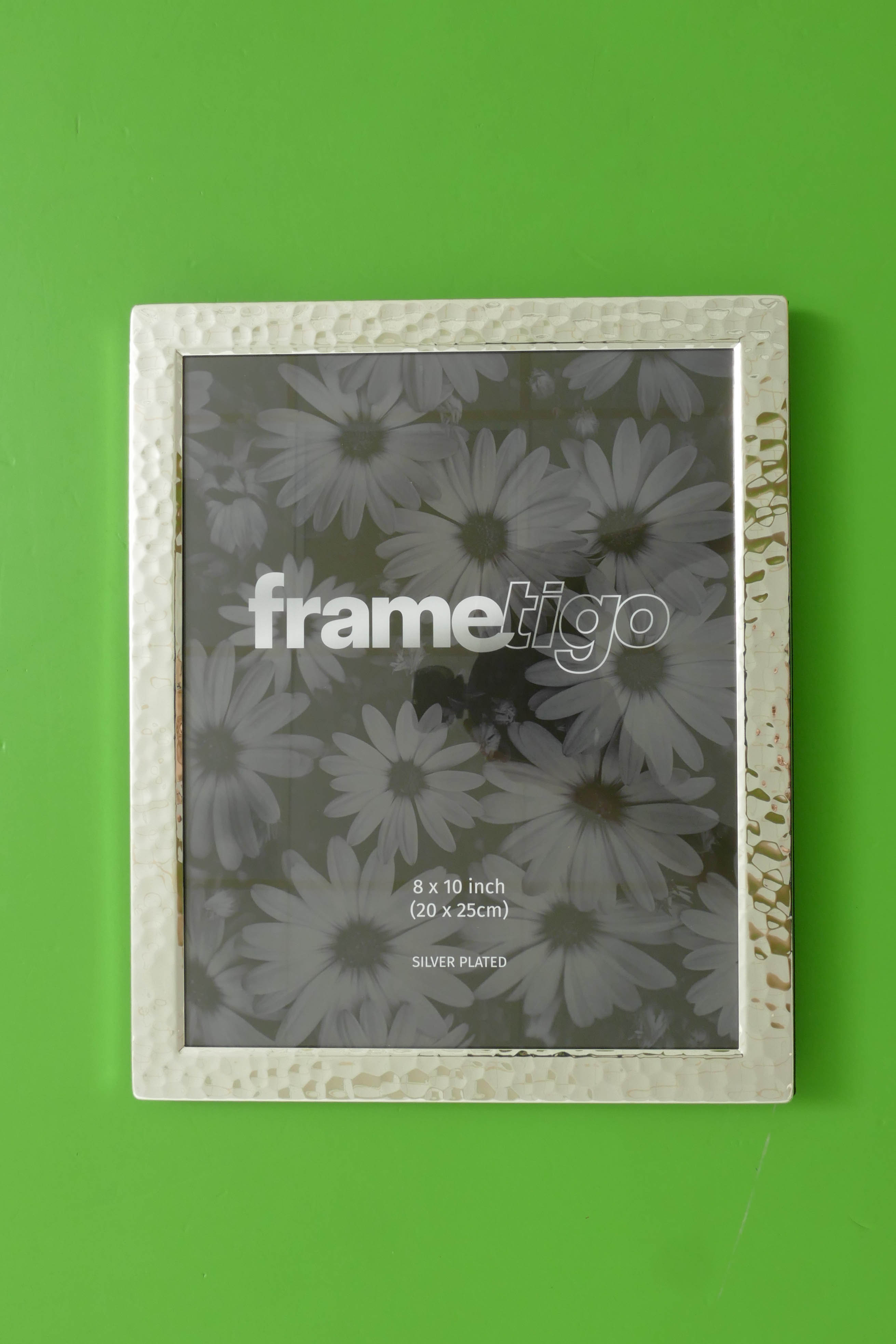 UUS! H&otilde;betatud pildiraam 20x25 cm