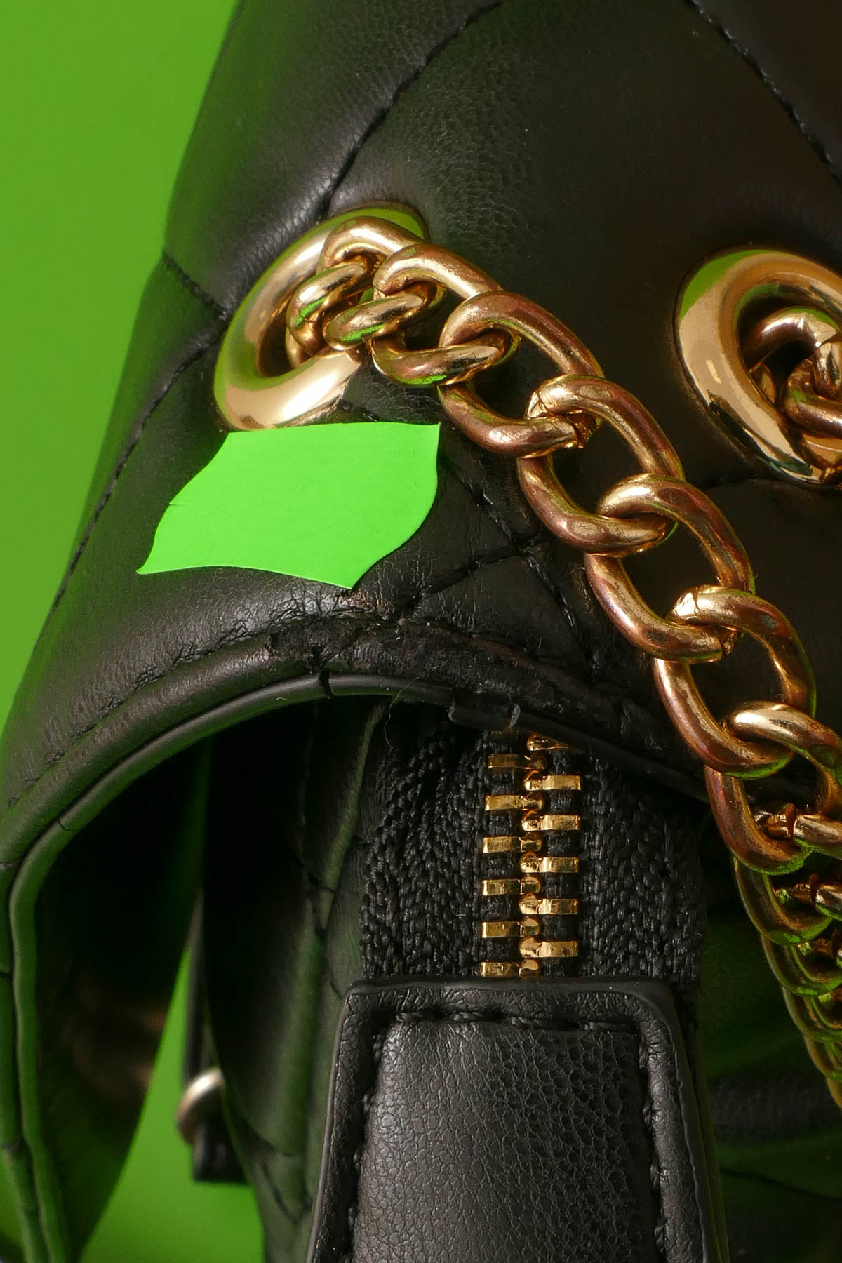 DEF. &Otilde;lakott 18x26x7 cm - Mario Valentino