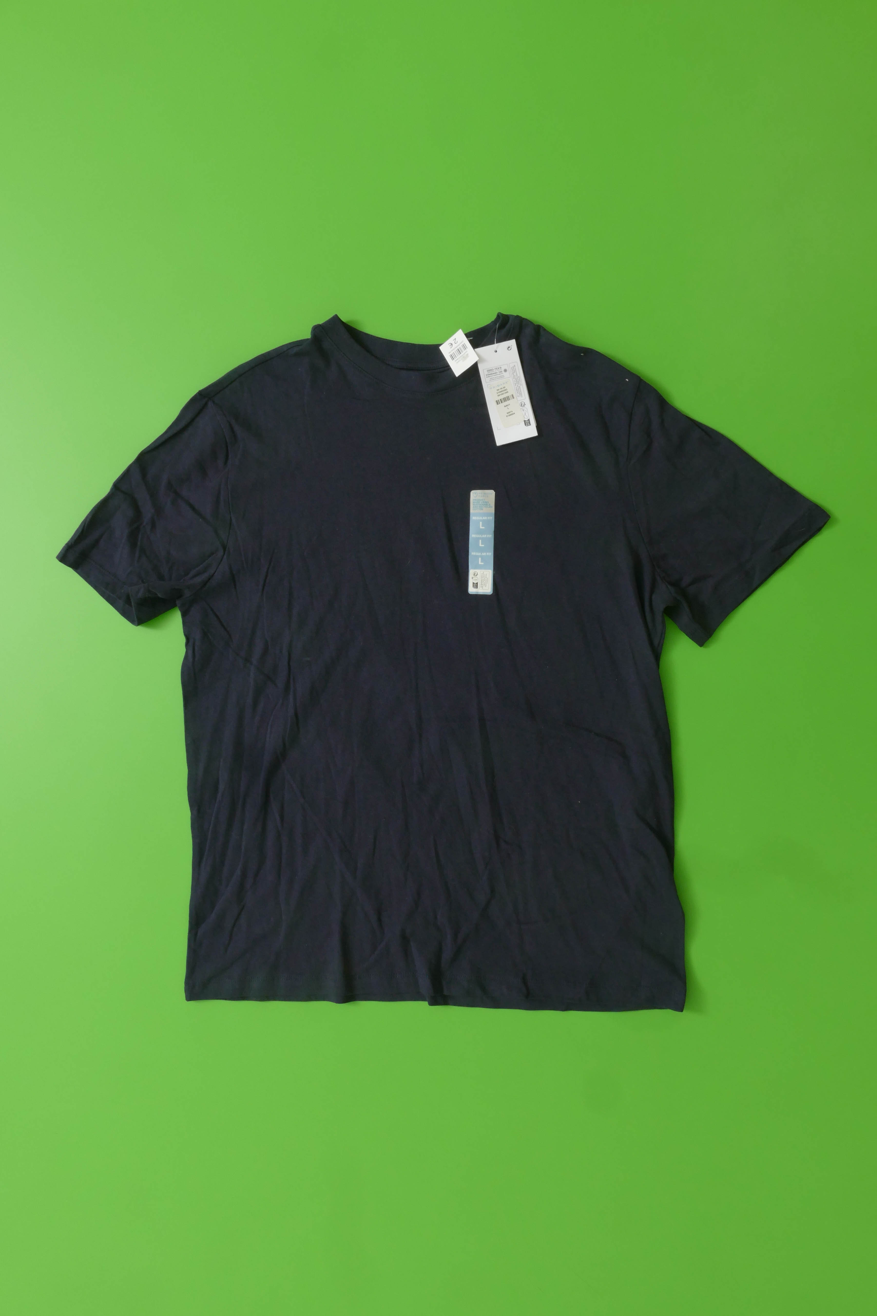 UUS! T-s&auml;rk L - Primark